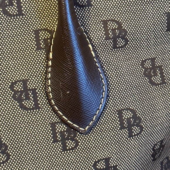 Dooney & BOURKE Signature Canvas Print Tote Bag - Picture 3 of 10